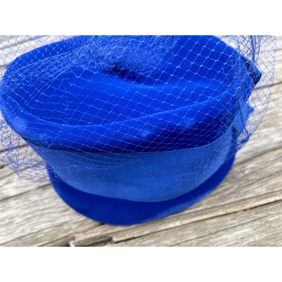 Vintage 1950s Bright Blue Velvet Womens Hat Netting - Picture 6 of 15